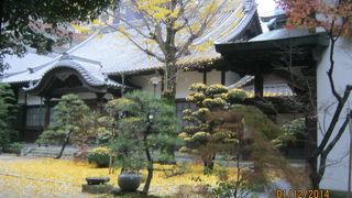 本堂が特色があります。