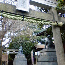 住宅街の静かな神社です。
