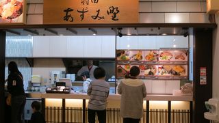 B1Fフードコートの日本そば店