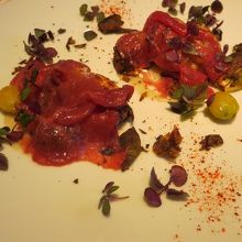 鱈白子のポワレと桜肉クリュ