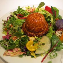 猪肉、フォアグラ、イチジク他のパイ包み(#14)と50種野菜