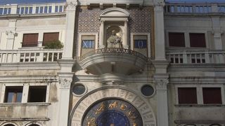 ムーア人が時を告げる時計塔