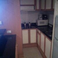 キッチンです、流しにグラス入れとけば洗ってくれます。