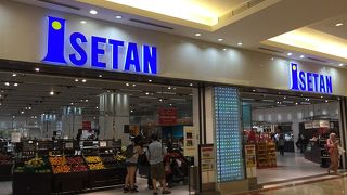 日本人好みのお土産が充実・ISETAN FOODMARKET