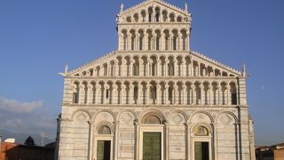 外部内部も美しいピサの大聖堂