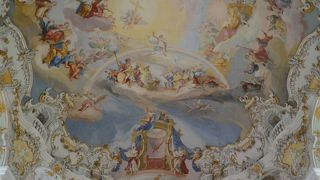 ロココ装飾の教会