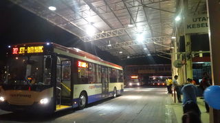 夜遅くまでバスあり