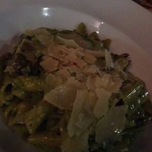 ちょっと暗いですが。。。ペンネ