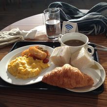 優雅？に朝食を・・