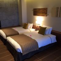  ベッドは少し小さめ