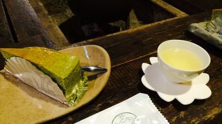 烏龍茶チーズケーキが美味しい