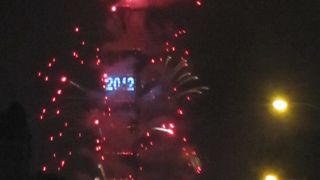 信義路は、通行止めで大混雑！