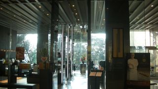 石川県立美術館の入場券を提示すれば、お会計が一人200円引！