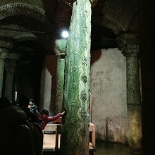 目玉の柱もありました。再利用上手！