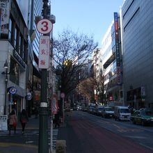 右にSHIBUYA 109、左にTOHOシネマズ渋谷がありま