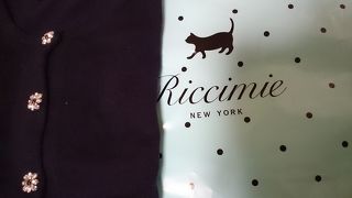 新宿店は横に広い感じです