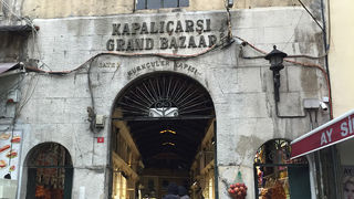 お土産には色々ありますが、ボラれるので交渉しましょう！