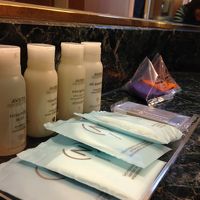 カラフルなバスソルト。