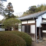 松江城からすぐのところですが、質素なお屋敷です。