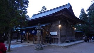 幸せを願い女子がたくさんいました。