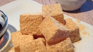 神社にカフェが