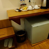 電気ポット・小型冷蔵庫