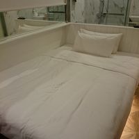 2m×5mくらい(含シャワー・トイレスペース)