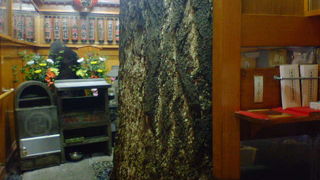 佃島の路地の奥でお隠れのお地蔵様