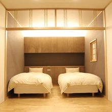 和洋室のベッドはふわふわです