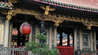 台北の朝はやっぱりお寺