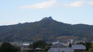 とがった山