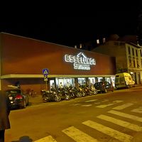 スーパーも近く