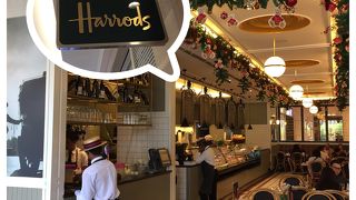 名前の通りオシャレなハロッズカフェ・Harrods Cafe