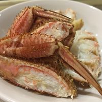 夕食に毛ガニ出ました〜