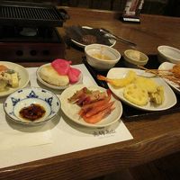 ほかはバイキング形式です。揚げ物、冷たくなっていました。