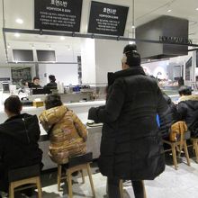 充実の地下フードコート