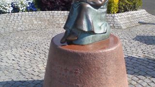 童謡の歌詞をイメージした像