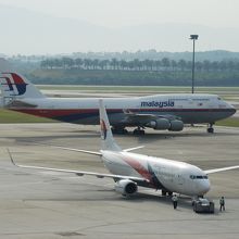 マレーシア機がたくさん駐機しています