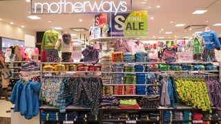 3F、お手頃価格で素敵な子ども服がいっぱい