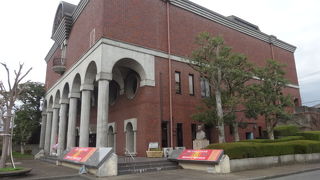 沼津兵学校と江原素六に関する展示が中心