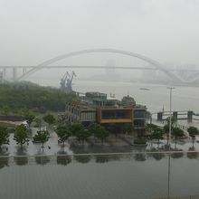 「メルセデスベンツアリーナ」からも見える