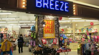 3F、アメリカンカジュアル風なおしゃれな子ども服が揃うお店