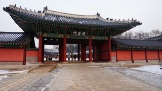 静かなソウルの宮殿