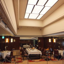 メインダイニング