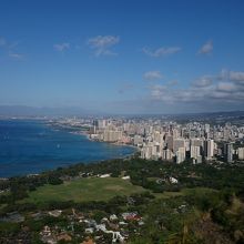 山頂からの景色はとても美しいです。