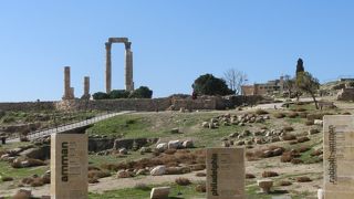 高台にあり眺めも良い、アンマン観光の起点。