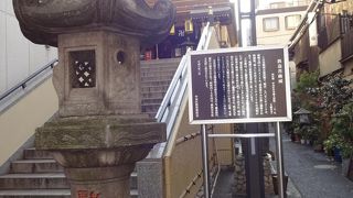 説明板を見ないと見逃しそうです。