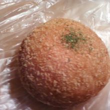 チキンカレーパンです。