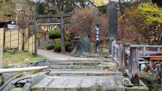 鳴子温泉の起源ともいわれる神社