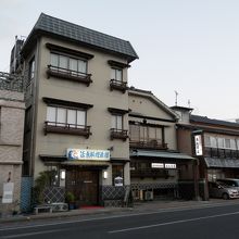 恵比須屋旅館
